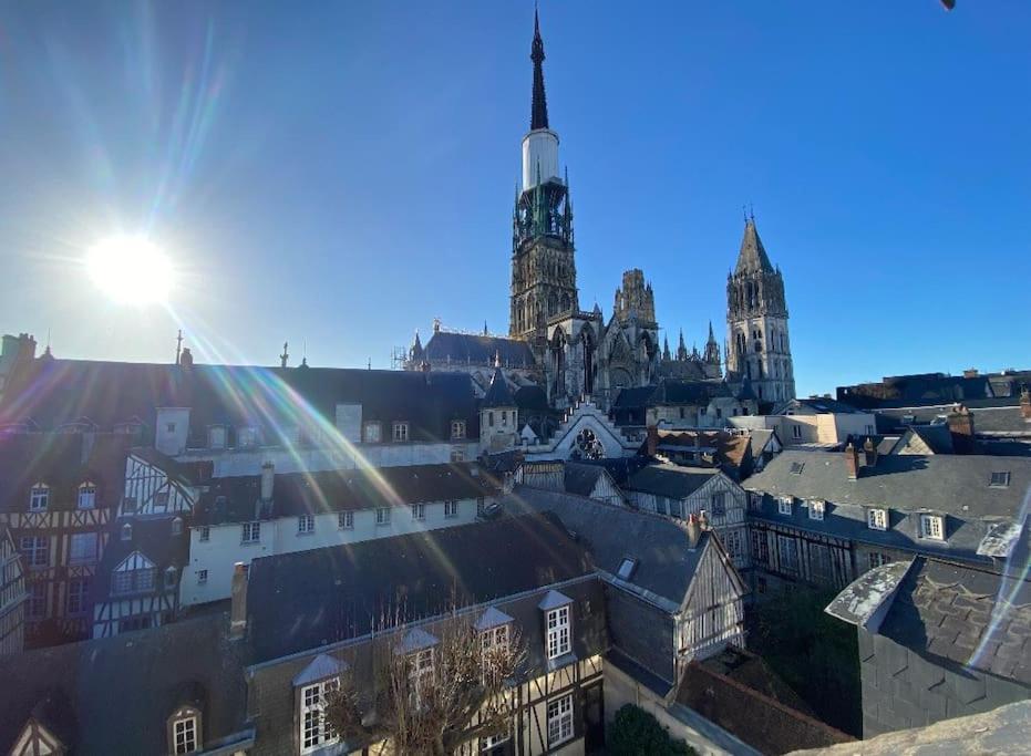 Sous Les Clochers De Rouen - Cathedrale Экстерьер фото